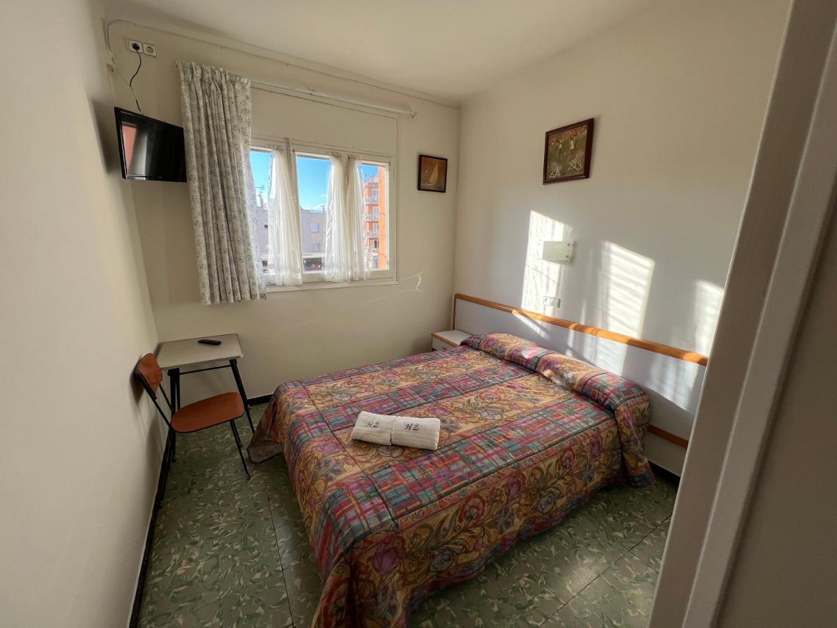 Hostal Zurich Sant Feliu de Guíxols Exterior foto