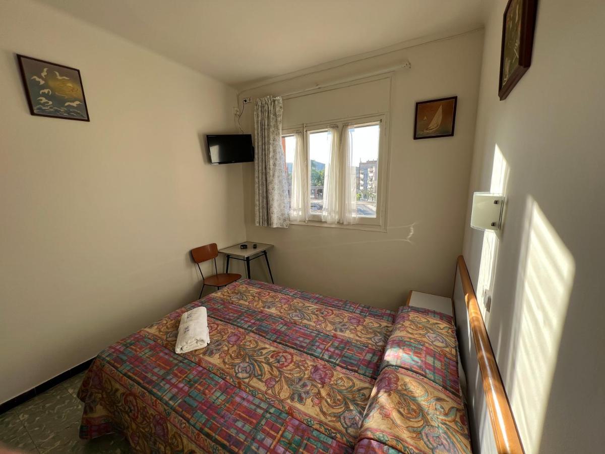 Hostal Zurich Sant Feliu de Guíxols Exterior foto